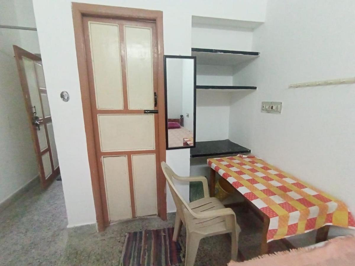 Sri Shankaraa Guest House Tiruvannamalai Bagian luar foto
