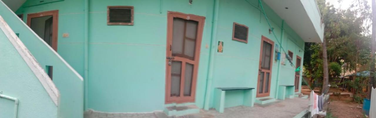 Sri Shankaraa Guest House Tiruvannamalai Bagian luar foto
