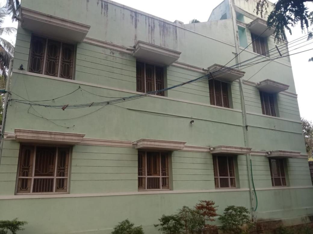 Sri Shankaraa Guest House Tiruvannamalai Bagian luar foto