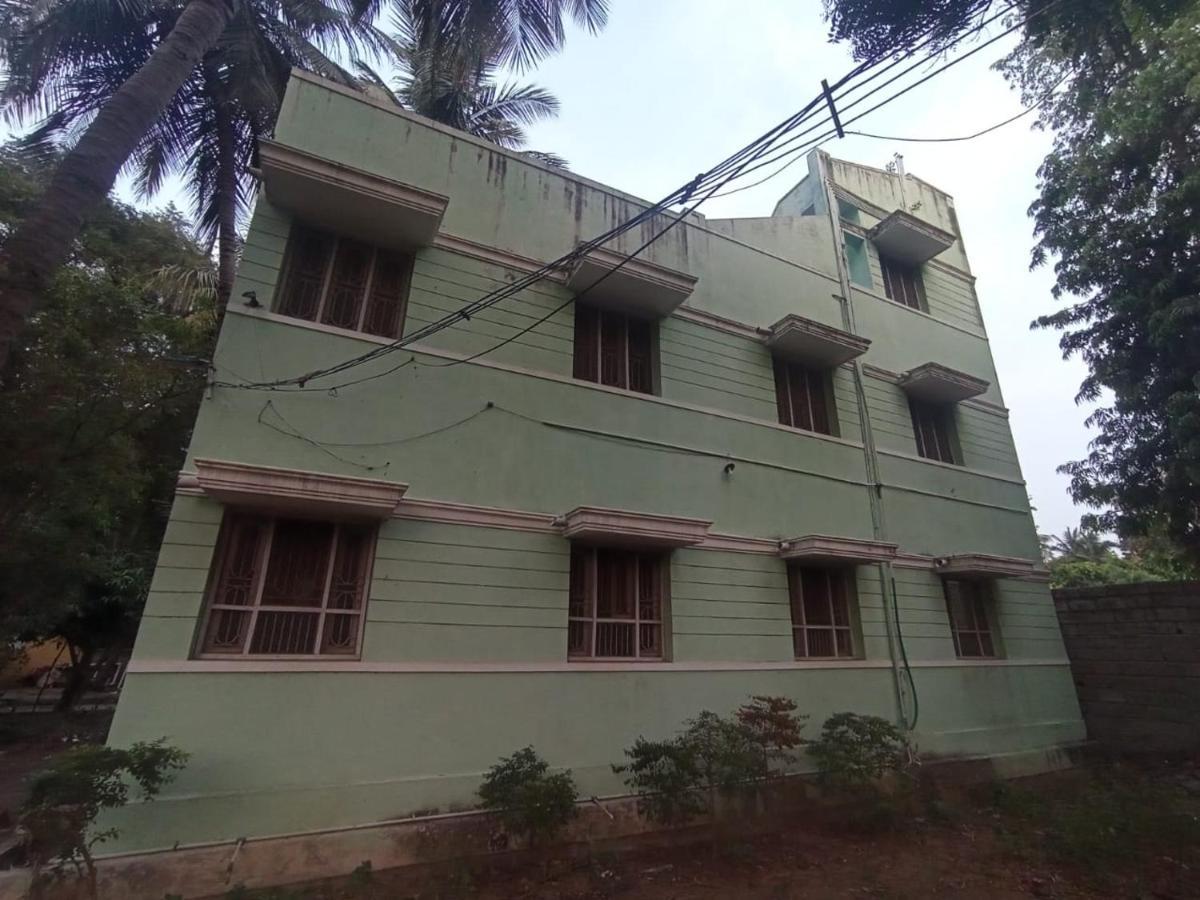 Sri Shankaraa Guest House Tiruvannamalai Bagian luar foto